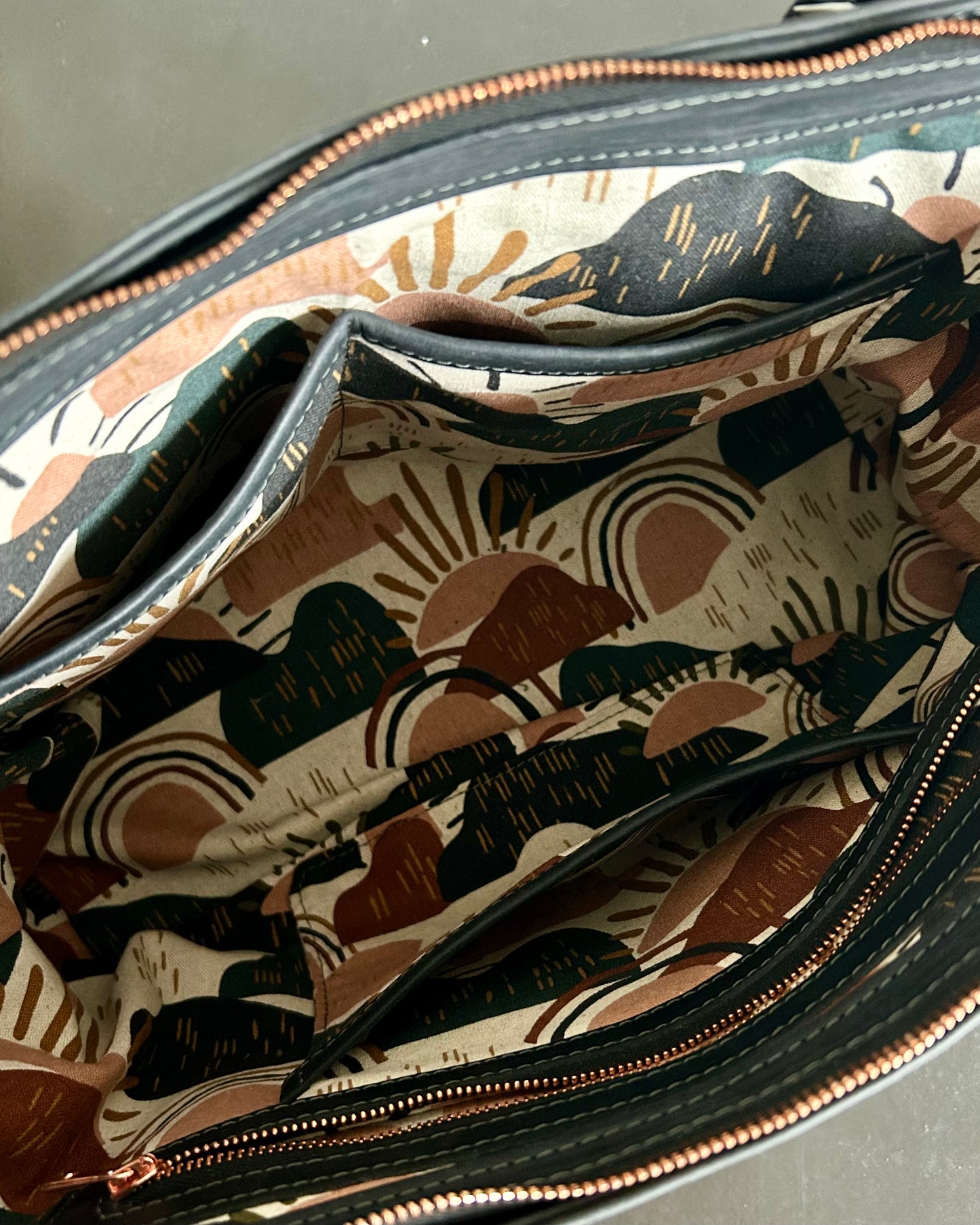 Woven large slouchy handbag Nero