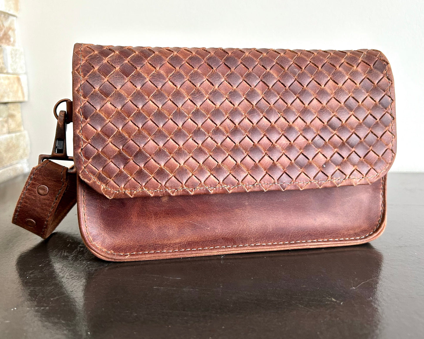 Woven Cuoio Cross Body