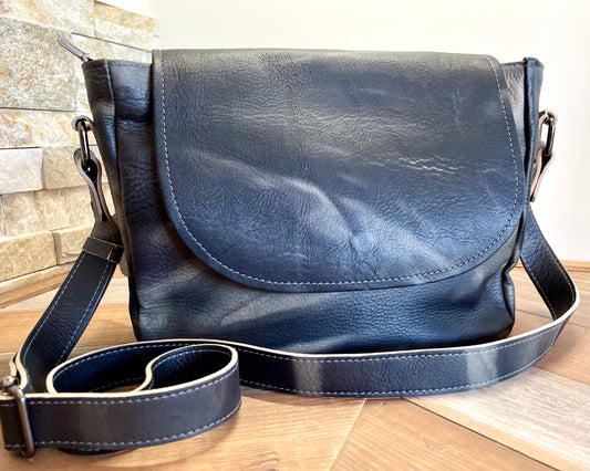 Rounded handbag Nero