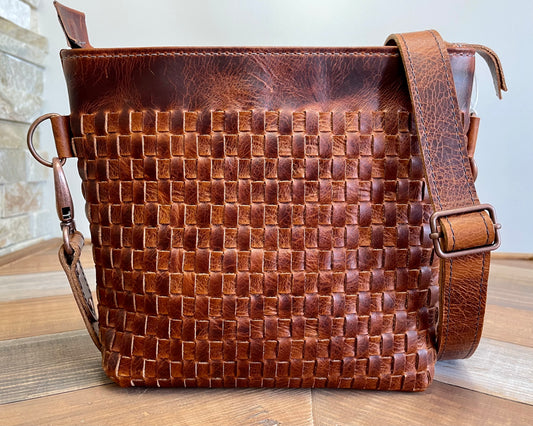 Woven Shoulder Bag cognac