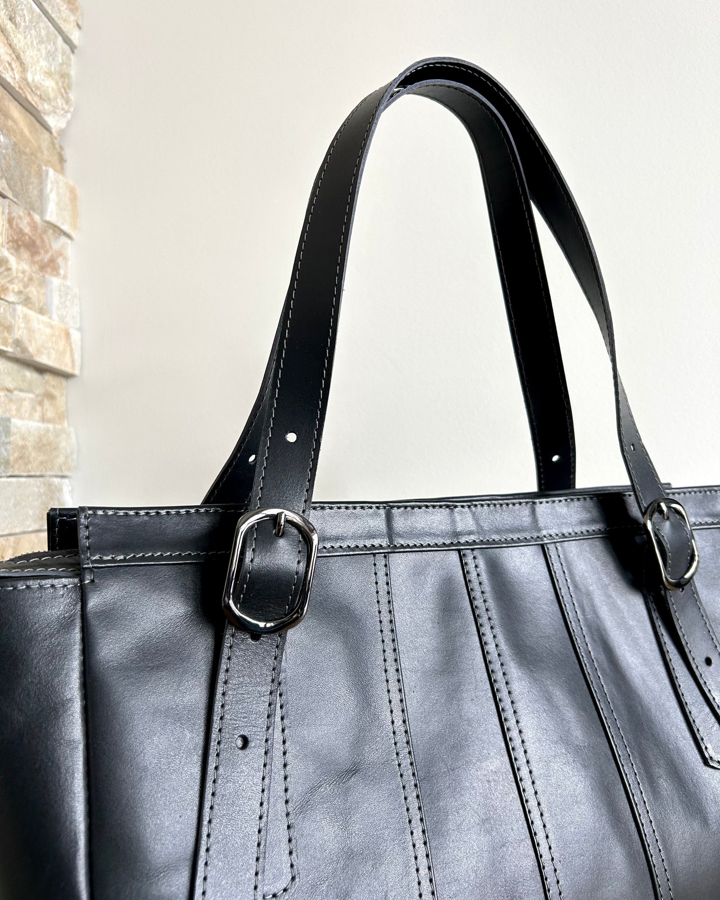 Nero Everything handbag