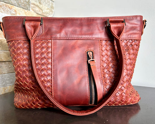 Woven Midsize Handbag Fieno
