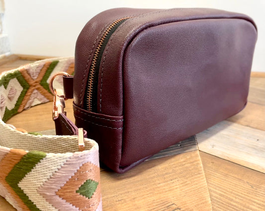 Cross Body Pack Aubergine