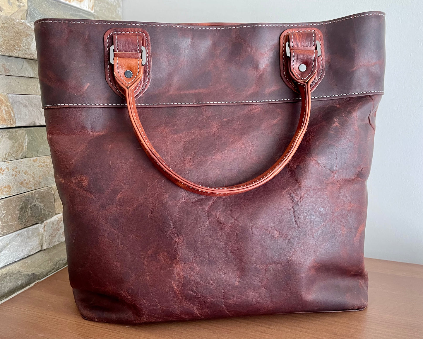 Handbag in Cherry and Bourbon