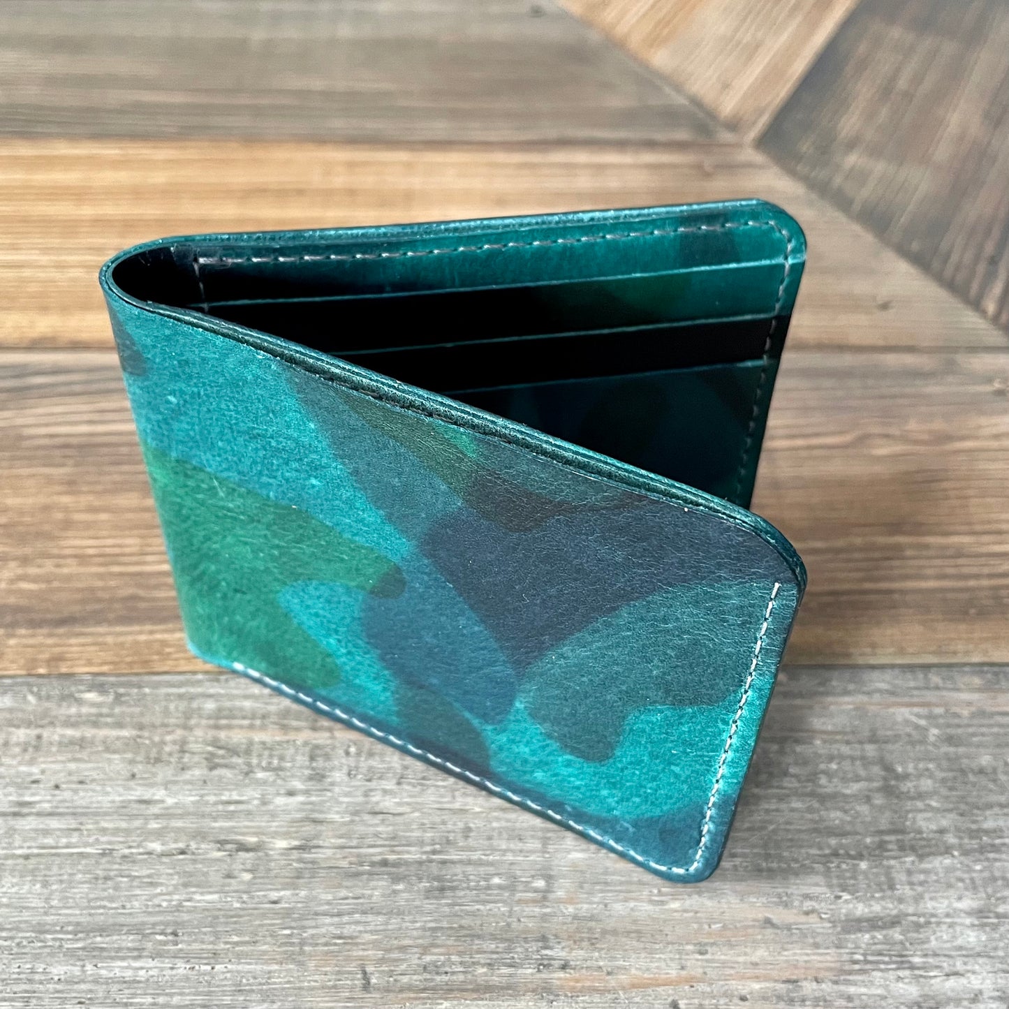 Bi-fold Wallet Turquoise Camo